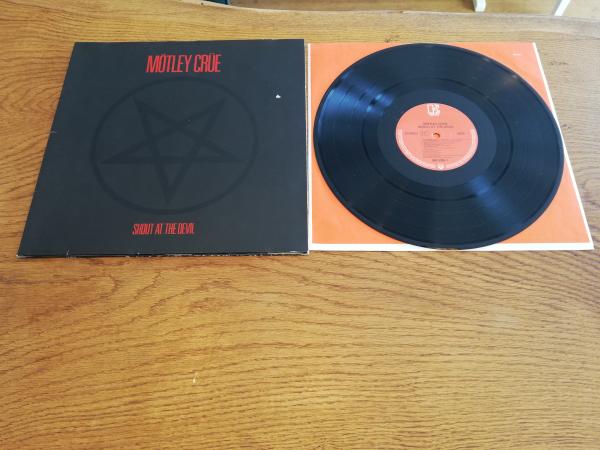 Mötley Crüe Shout at the devil 1983 Elektra 96-0289-1 Deutsche Pressung NM/VG